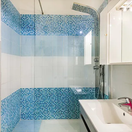 Apartment Children House Rom